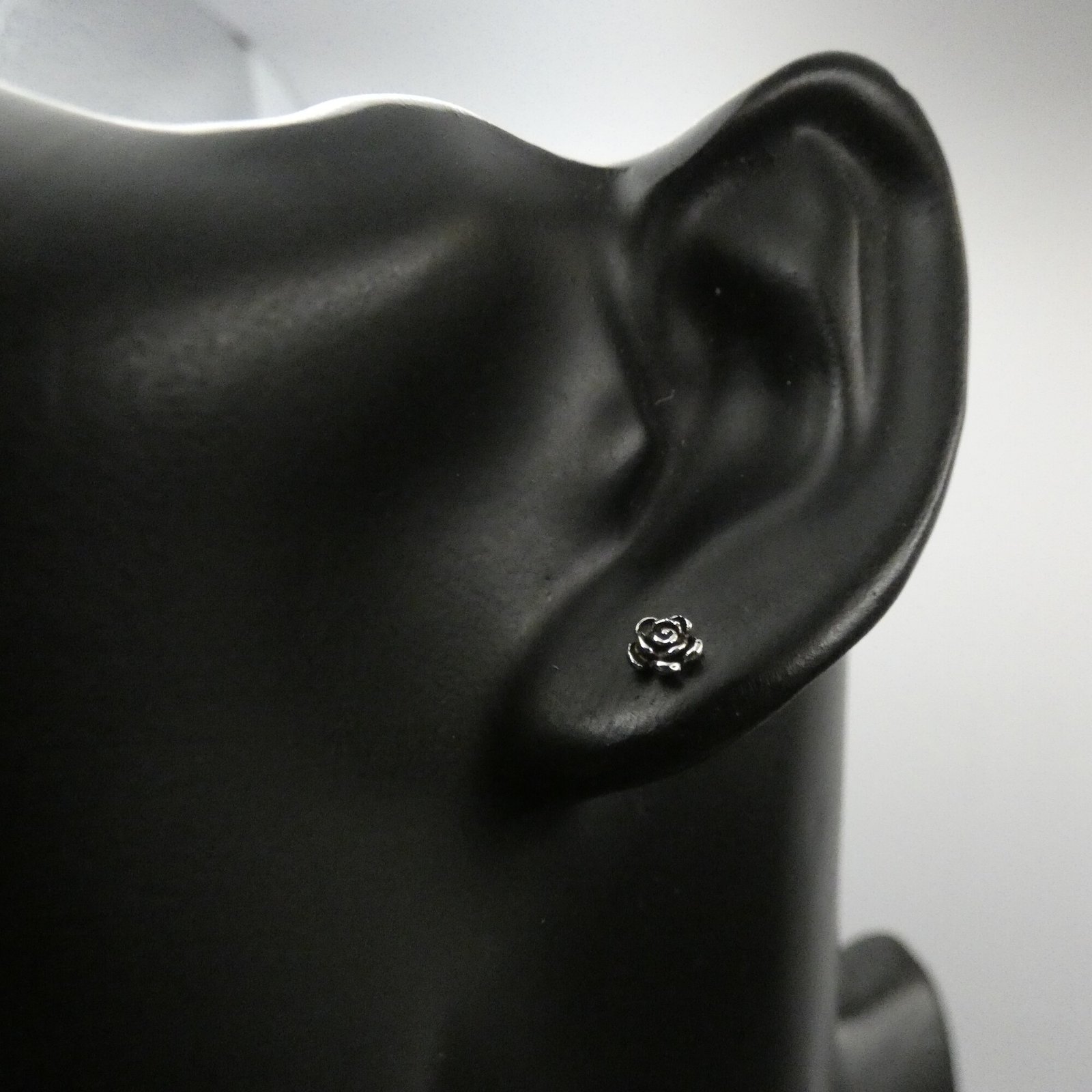 silver rose stud earrings