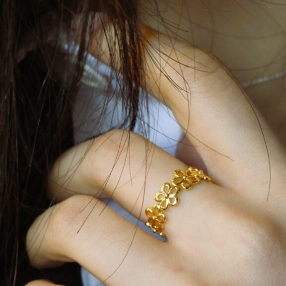 Daisy Ring MOJO Jewellery - Gold Flower Ring - Buy Designer Handmade Jewellery Online