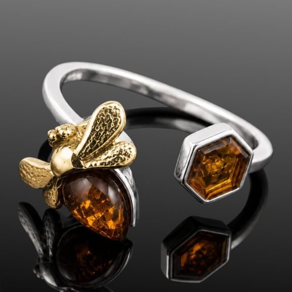 bee ring sterling silver honey bee jewellery women bumble bee ring gold and silver bee ring gift for her insect jewellery nature inspired cottagecore bee ring whimsical bee jewellery moving bee charm ring